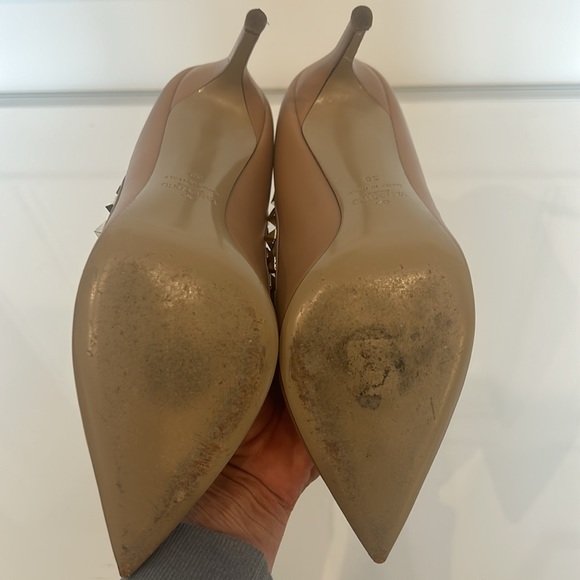 Valentino Garavani Rockstud Stiletto Pumps - Picture 6 of 6